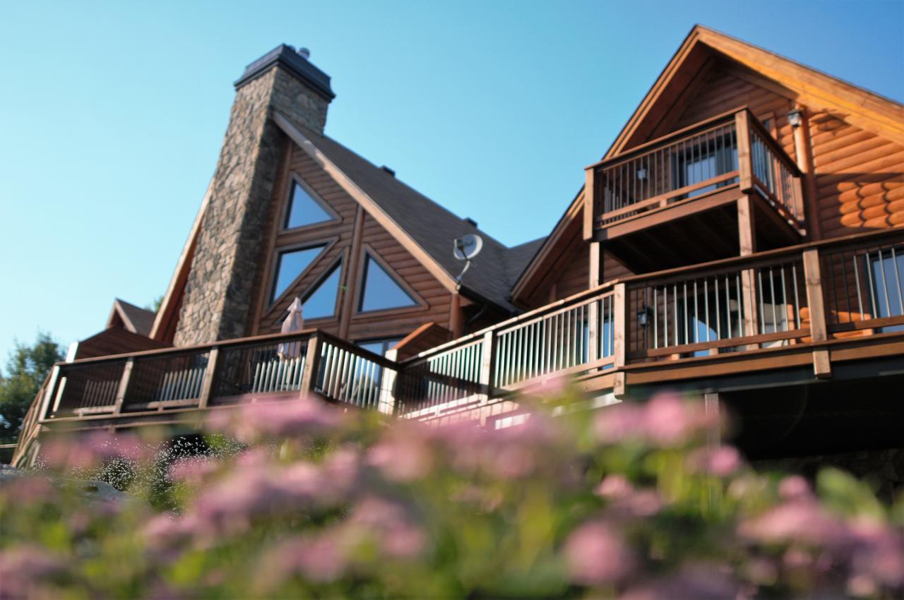 Selenia Lodge- Residences Et Chalets Dans Les Laurentides Saint-Remi-d'Amherst Exterior photo