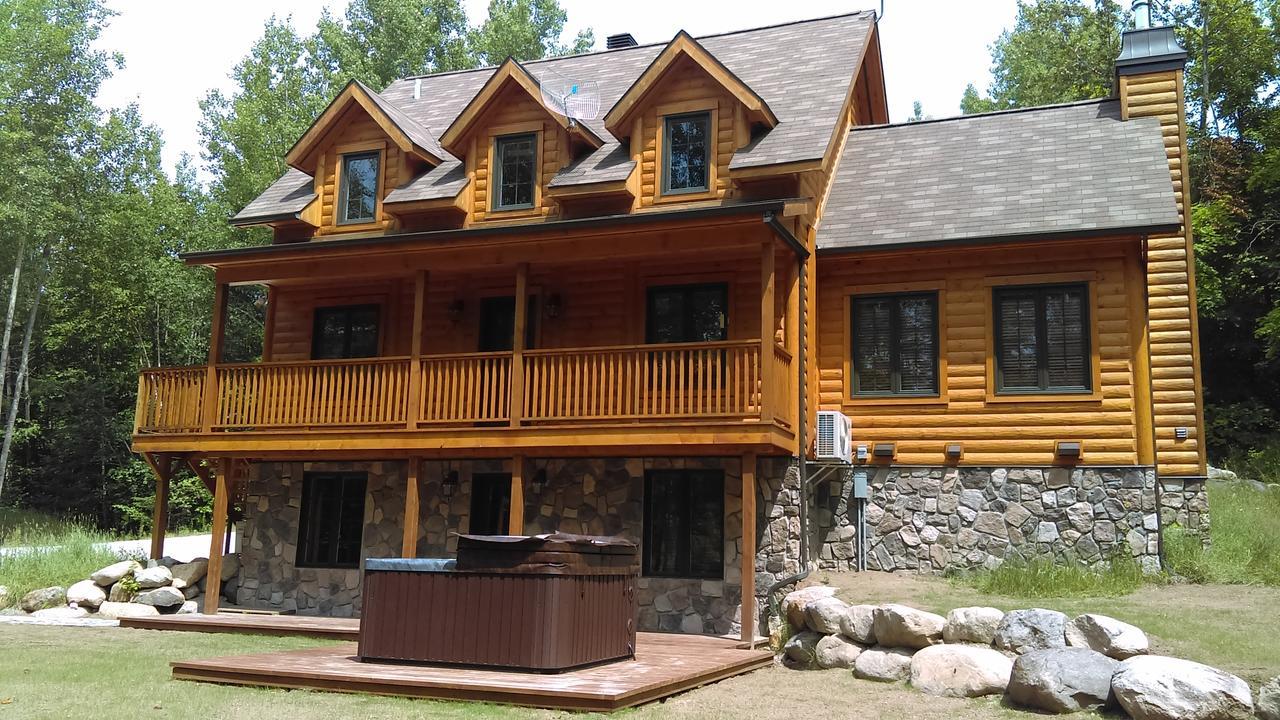 Selenia Lodge- Residences Et Chalets Dans Les Laurentides Saint-Remi-d'Amherst Exterior photo