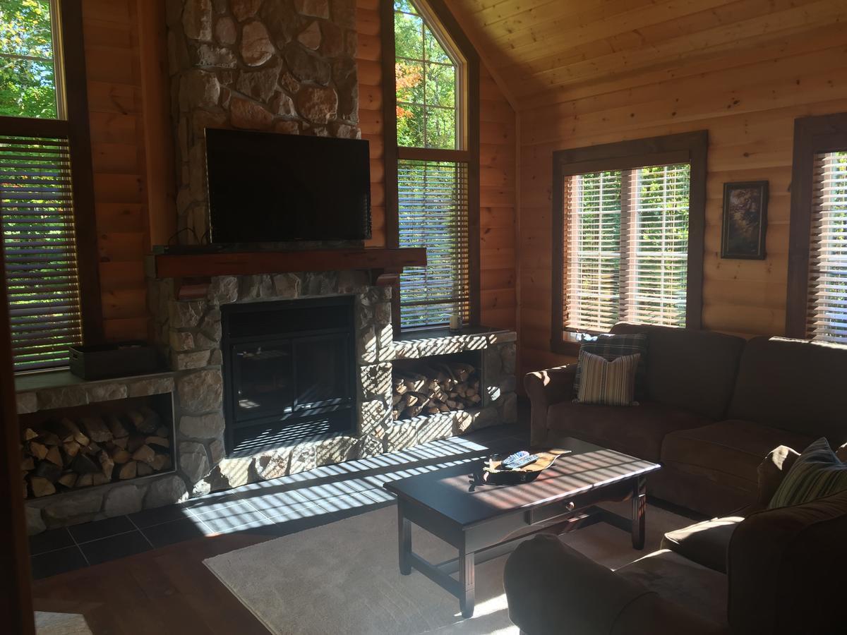 Selenia Lodge- Residences Et Chalets Dans Les Laurentides Saint-Remi-d'Amherst Exterior photo