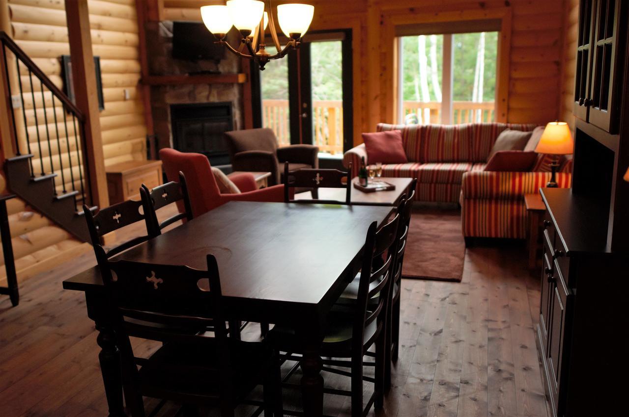 Selenia Lodge- Residences Et Chalets Dans Les Laurentides Saint-Remi-d'Amherst Exterior photo