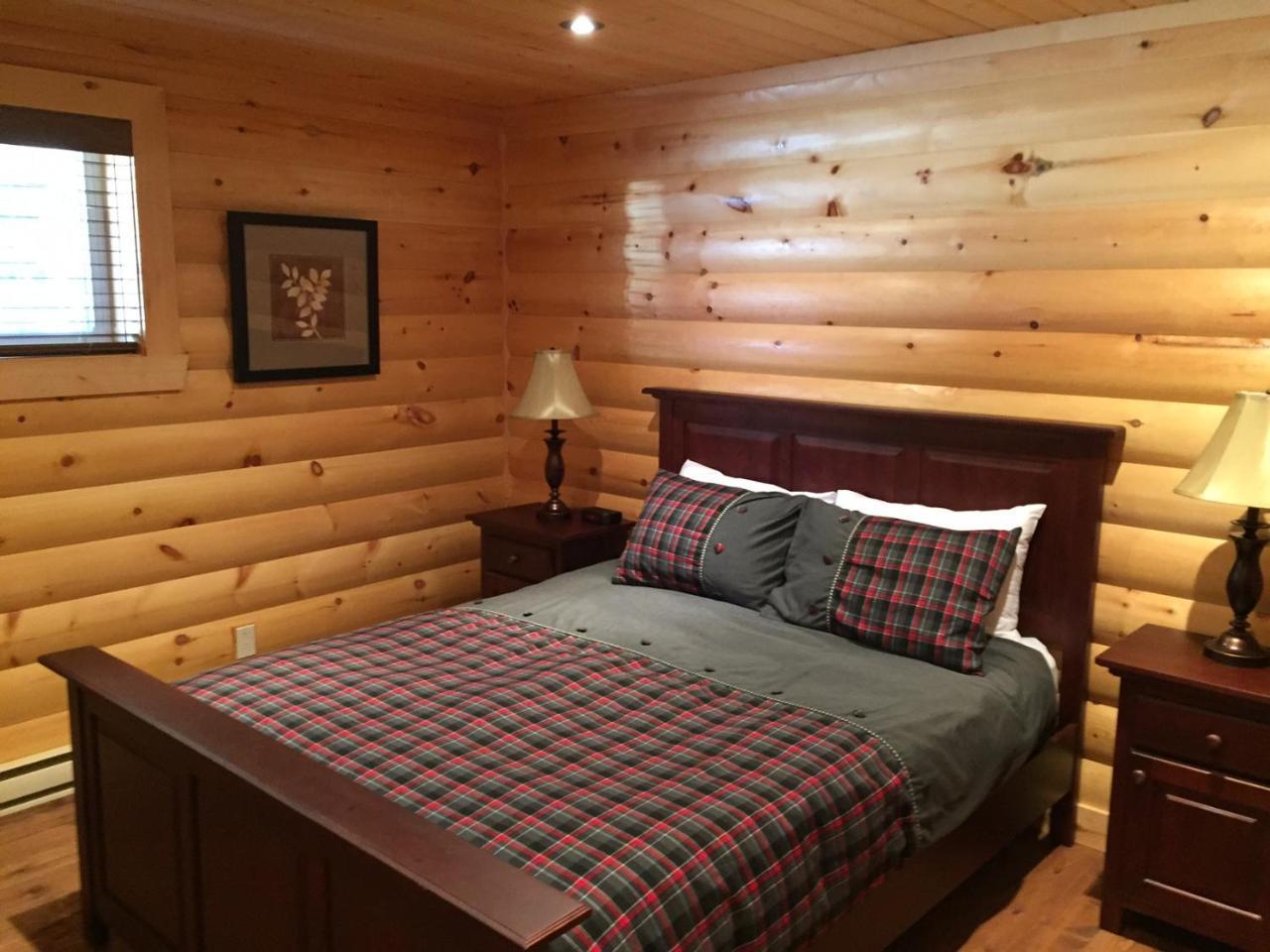 Selenia Lodge- Residences Et Chalets Dans Les Laurentides Saint-Remi-d'Amherst Exterior photo