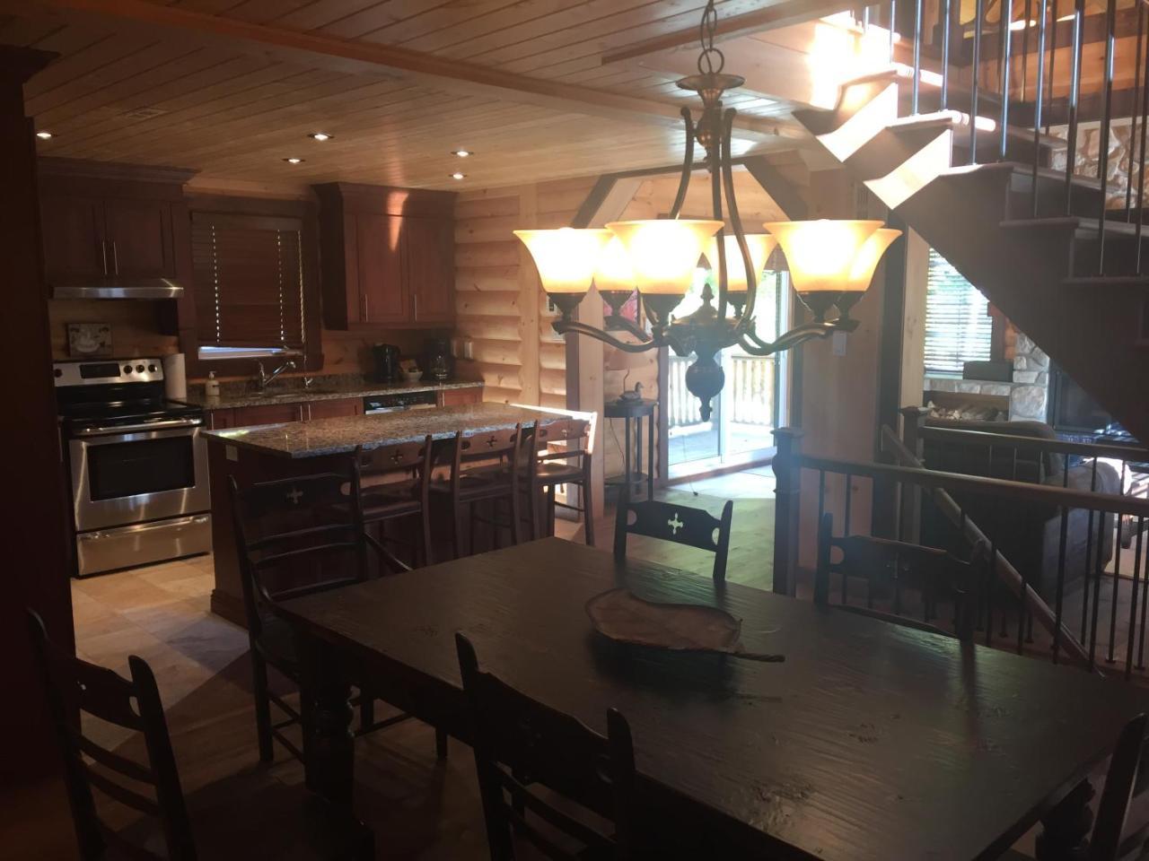 Selenia Lodge- Residences Et Chalets Dans Les Laurentides Saint-Remi-d'Amherst Exterior photo