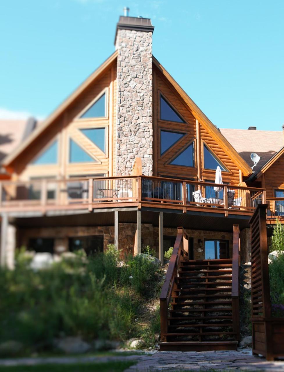 Selenia Lodge- Residences Et Chalets Dans Les Laurentides Saint-Remi-d'Amherst Exterior photo